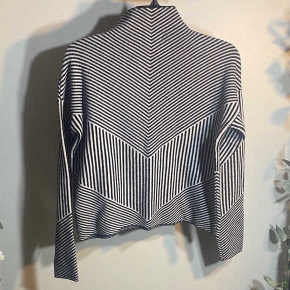Cynthia Rowley Black and White Chevron Turtleneck Sweater - Picture 3 of 4